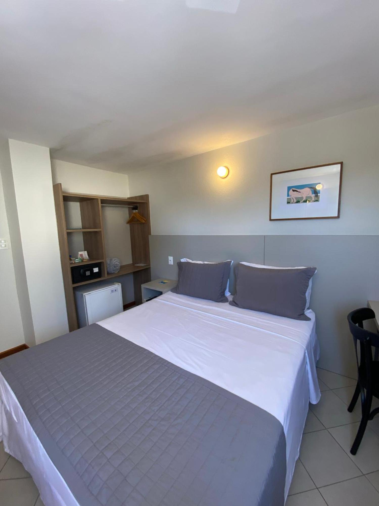 לאורו דה פרייטס Malibu Plaza Hotel מראה חיצוני תמונה