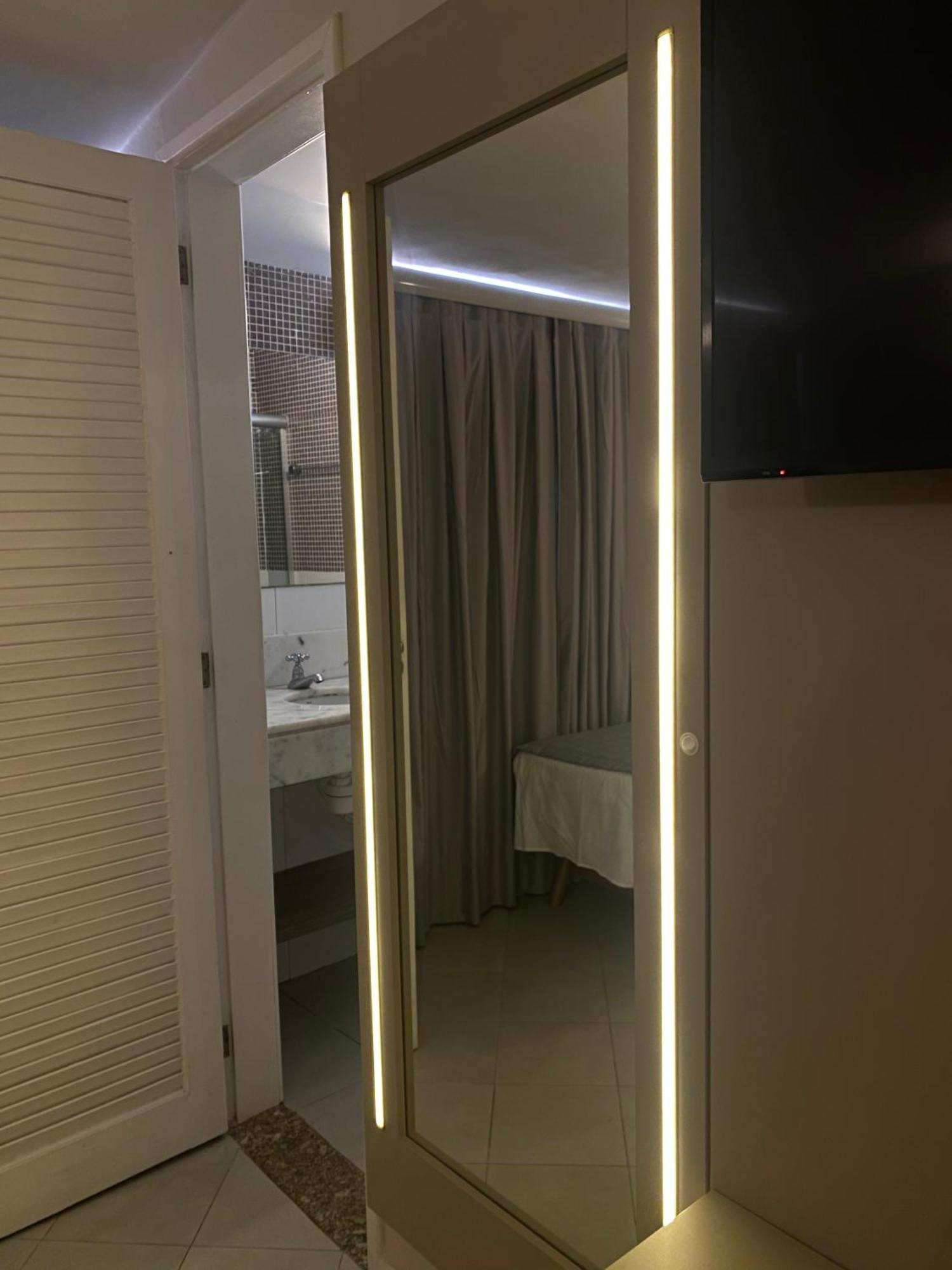 לאורו דה פרייטס Malibu Plaza Hotel מראה חיצוני תמונה