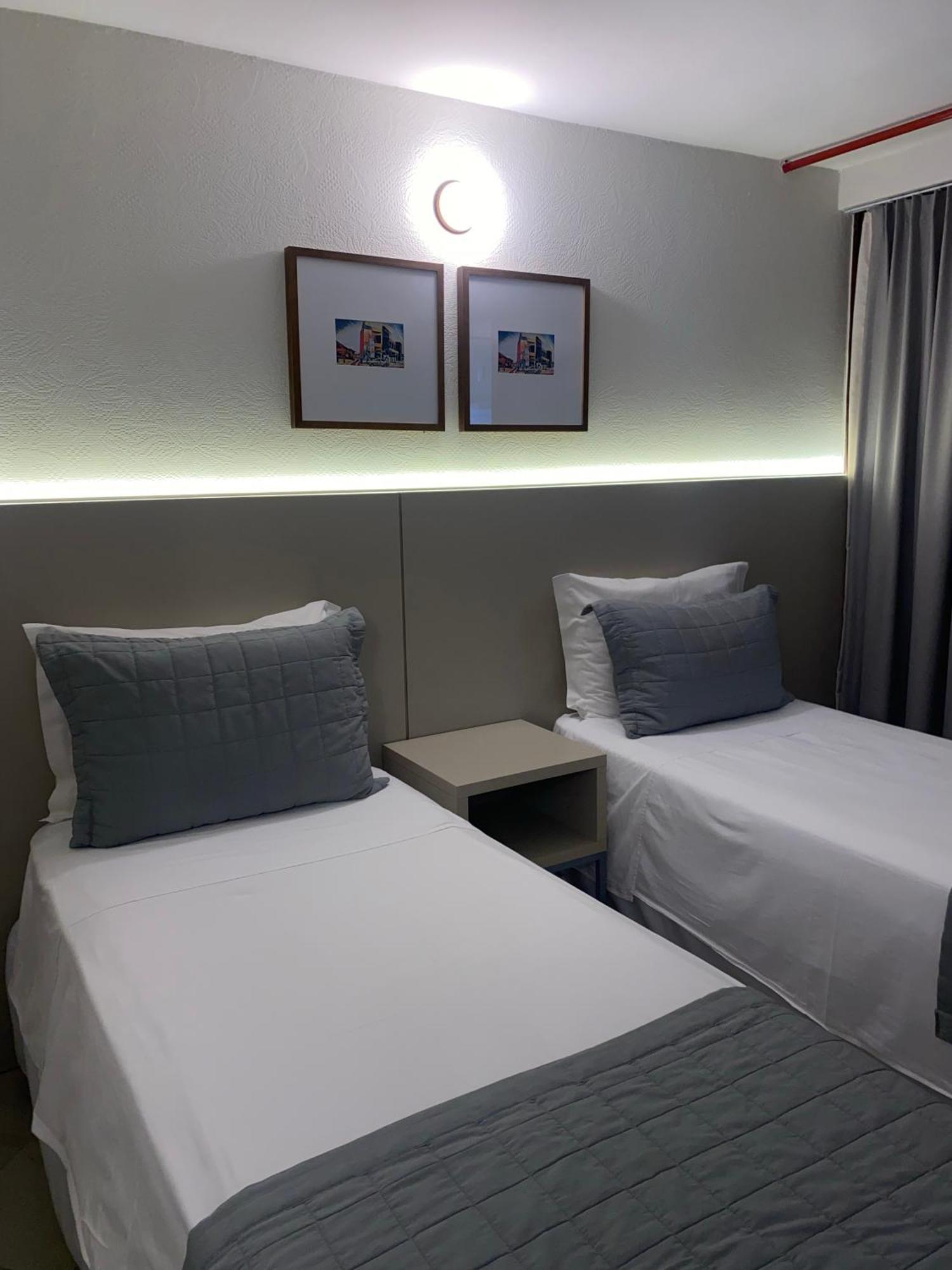 לאורו דה פרייטס Malibu Plaza Hotel מראה חיצוני תמונה