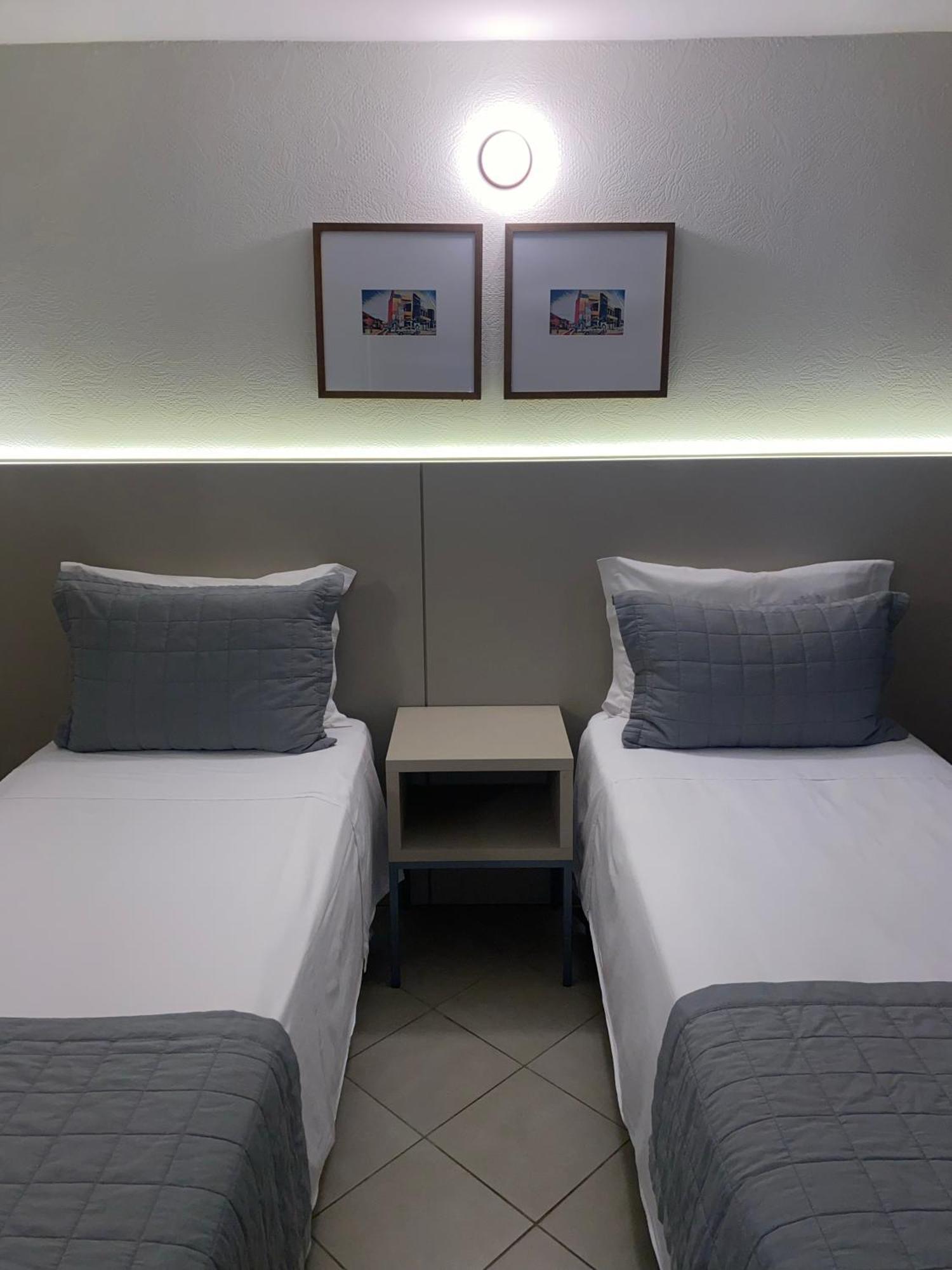 לאורו דה פרייטס Malibu Plaza Hotel מראה חיצוני תמונה