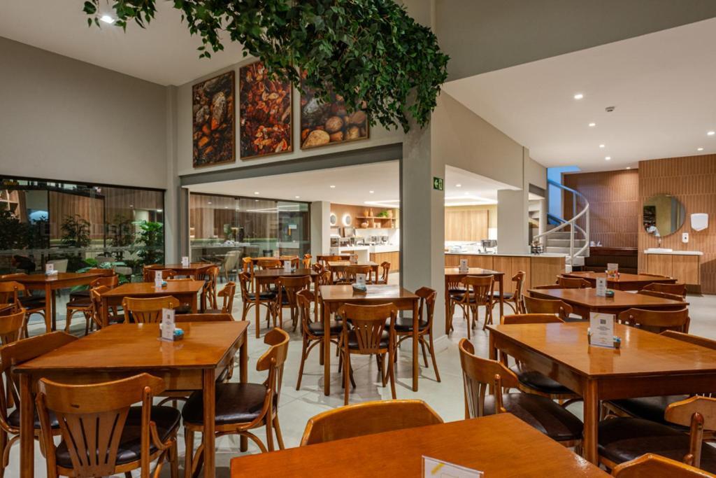 לאורו דה פרייטס Malibu Plaza Hotel מראה חיצוני תמונה